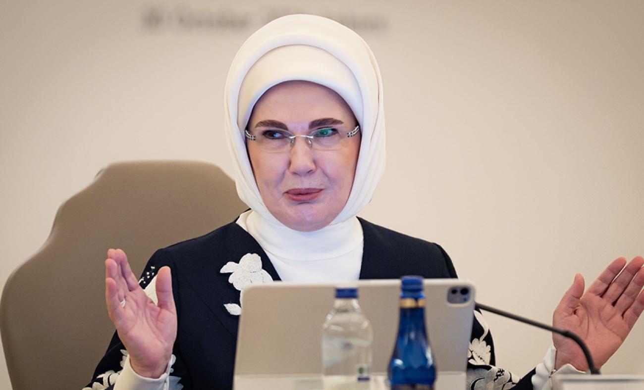 Emine Erdoğan'dan T&uuml;rk Devletleri Teşkilatı zirvesine ilişkin videolu paylaşım