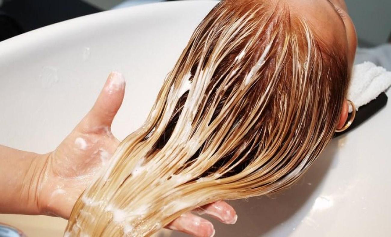 Как быстро смывается краска с мелированных волос