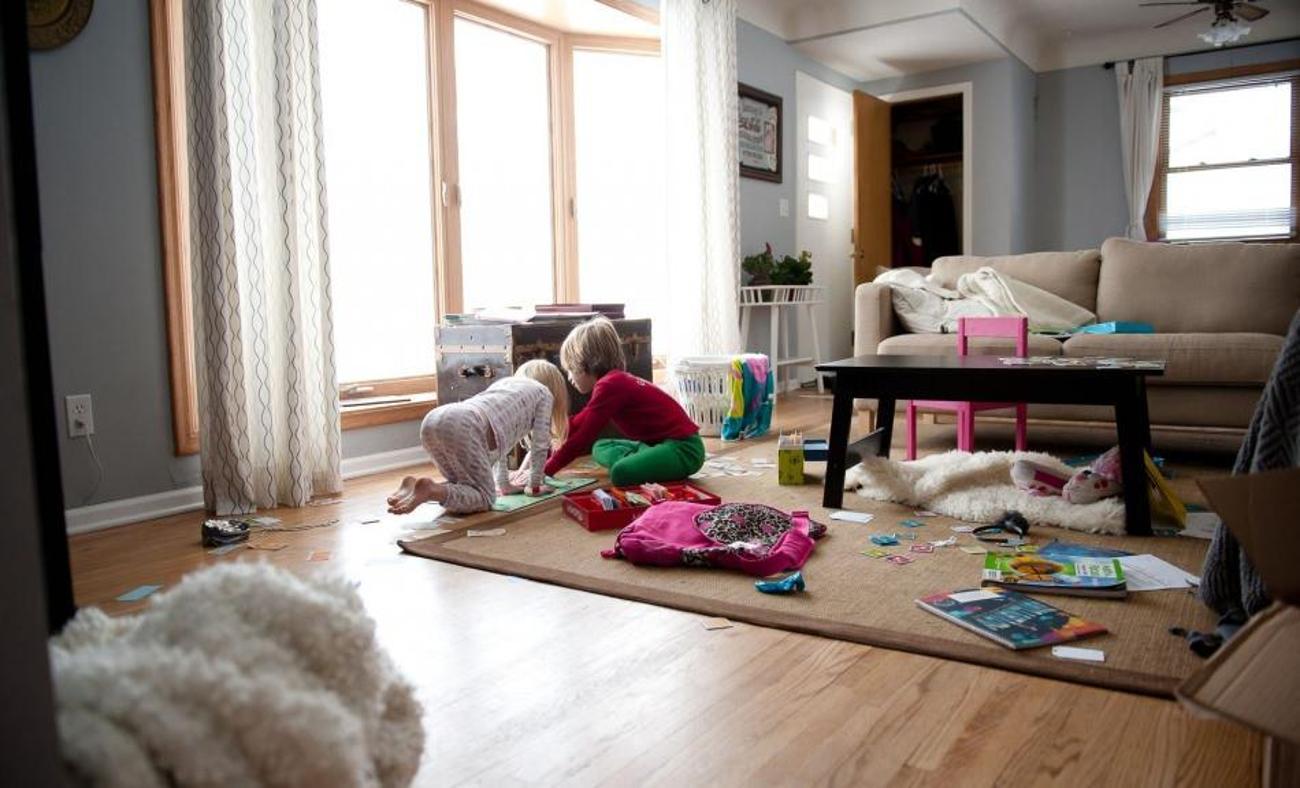Parents house. House of mess. Messy House Living. House in a mess. Messy House Winter.