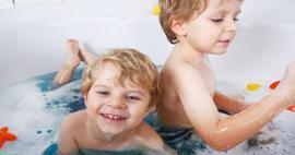 Büyük çocuğa banyo nasıl  yaptırılmalı? 