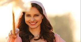 Ünlü oyuncu Jessica May İstiklal Marşı'nı duyunca ağlamaya başladı