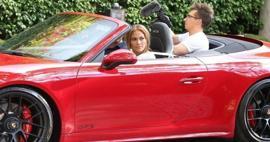 Jennifer Lopez'e Alex Rodriguez'den Porsche hediyesi!