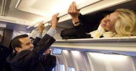 Jill Biden'dan uçaktaki gazetecilere 1 Nisan şakası!