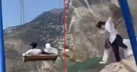 Rusya'da iki kadın uçurumun kenarındaki salıncaktan düştü!