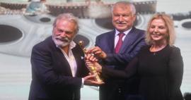 Usta oyuncu Haluk Bilginer'e 'Yaşam Boyu Onur Ödülü' verildi!