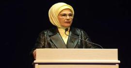 Emine Erdoğan: Kadınların hak ettikleri yaşam için önce savaşları durduralım