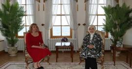 Bulgaristan Cumhurbaşkanı'nın eşi Desislava Radeva'dan Emine Erdoğan'a anlamlı ziyaret!