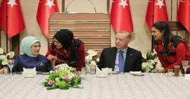 Cumhurbaşkanı Erdoğan ve eşi Emine Erdoğan sağlık camiasıyla bir araya geldi!
