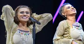Yıldız Tilbe yine şaşırttı! Konseri sırasında peruğunu ve ayakkabılarını çıkartıp...