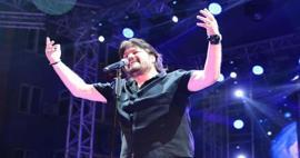 Şarkıcı Ahmet Şafak'ın sahnede zor anları! Neye uğradığını şaşırdı 