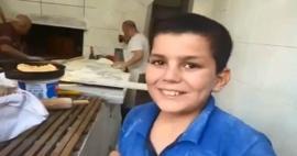 8 yaşındaki çocuk "maşallah" dedirtti! Hamur açma becerisi sosyal medyada viral oldu