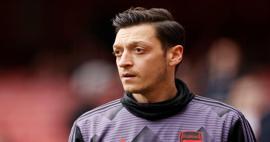 Mesut Özil'den romantik jest! Amine Gülşe'nin doğum gününde...