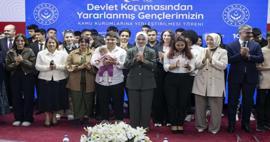Mahinur Özdemir Göktaş: Devlet korumasında yetişen 729 genç kamuya ataması yapılacak!