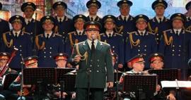 Rus Kızılordu İstanbul'da fırtına estirdi! Neşet Ertaş sürprizi tüyleri diken diken etti