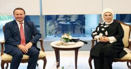 Emine Erdoğan Kosova Cumhurbaşkanı'nın eşi Prindon Sadriu ile görüştü