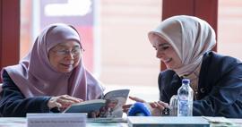 Malezya Başbakanı'nın eşi Dr. Wan Azizah İsmail, Afrika Evi'ni ziyaret etti