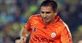 Eski futbolcu Emre Aşık nafaka davasını kazandı!