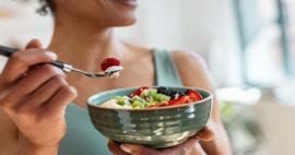 Anne adayları dikkat: Hamilelerin t&uuml;ketmesi gereken besinler!