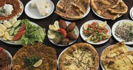 T&uuml;rk mutfağı sınırlarını aştı! Turistler bu yemekler i&ccedil;in kuyruğa giriyor