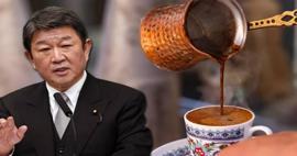 Japon bakan T&uuml;rk kahvesine hayran kaldı: Tarifini takip&ccedil;ileriyle paylaştı!