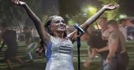 Yıldız Tilbe konserinde kavga &ccedil;ıktı! Ortalık resmen savaş alanına d&ouml;nd&uuml;
