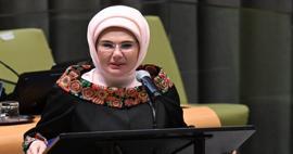 Emine Erdoğan'dan iklim krizi a&ccedil;ıklaması: Y&uuml;ksek D&uuml;zeyli Enerji D&ouml;n&uuml;ş&uuml;m&uuml; &Ccedil;&ouml;z&uuml;mlerinde konuştu