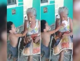Hasta büyükannesini elleriyle besledi