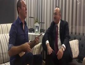 Sümer Ezgü Bakan Çavuşoğlu için Yörük türküleri söyledi