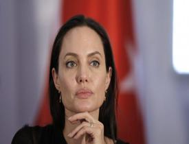 Angelina Jolie'den siyasete yeşil ışık