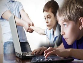 Çocuklarda sanal alem bağımlılığı! Aile bağları neden zayıfladı?