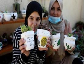 Filistinli kız kardeşler, geçimini kaktüs saksıları süslemekle sağlıyor!