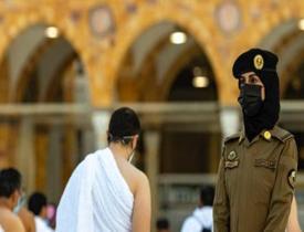 Suudi Arabistan'da bir ilk: Kadın görevliler hac ve umre ziyaretinde güvenliği sağlayacak