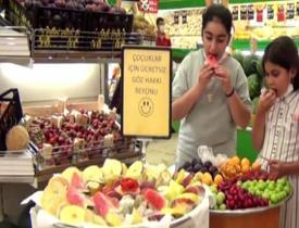 Erzincan'daki marketten örnek davranış! Çocuklara özel 'Göz hakkı meyve reyonu'