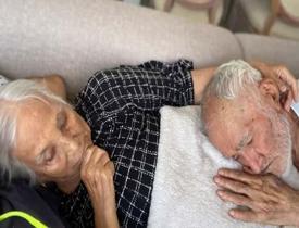 Yaşlı çiftin sevgi dolu karesi sosyal medyayı salladı!