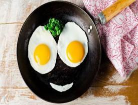 Diyet yaparken tavada yumurta nasıl yenmeli? Sahanda yumurta kaç kalori? Sahanda yumurta tarifi