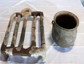 Assos'ta, 1650 yıl önce yemek pişirilen toprak ızgara ve kaplar bulundu