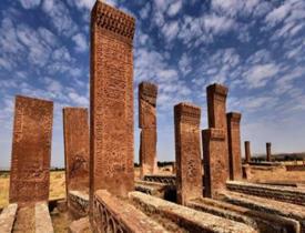 Ahlat Selçuklu Meydan Mezarlığı nerededir, nasıl gidilir?
