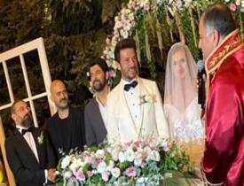 Hercai dizisinin sevilen oyuncuları Oya Unustası ile Ahmet Tansu Taşanlar evlendi