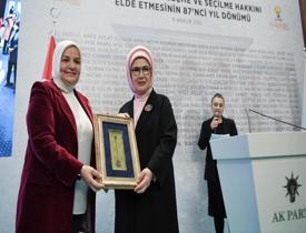Emine Erdoğan kadın vekillerle buluştu!