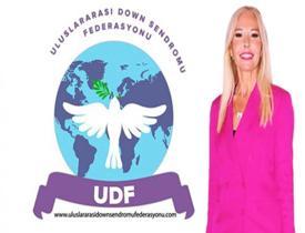UDF'nin gerçekleştirdiği '47 Melek Yürekli Kadın' organizasyonuna Hülya Seloni de katıldı