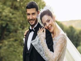 Berk Oktay'dan eşi Yıldız Çağrı Atiksoy’a romantik yıldönümü paylaşımı!