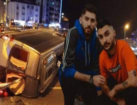 Ünlü rapçiler ölümden döndü! Kendilerini taşıyan minibüs kaza yaptı