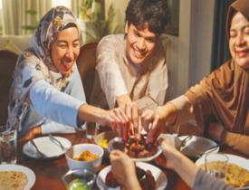 Ramazan Bingöl; "Çatalı sol elle tutmak yozlaşmadır"