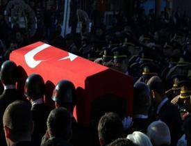 Türkiye'nin şehit acısı! Ünlü isimler taziye mesajları sosyal medyadan yayınladı 