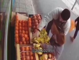 Market sahibi meyve çalan çocuğu görünce bakın ne yaptı...