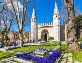 Topkapı Sarayı tarihinde bir ilk! Kapılarını gece ziyaretçilerine açıyor