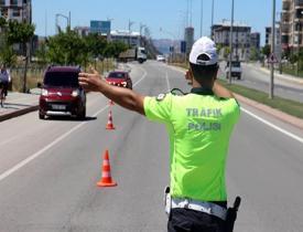 İstanbul'da yarın bazı yollar trafiğe kapatılacak: 6 Ekim'de kapalı olacak yollar