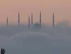 İstanbul sis altında: Boğaz'da kartpostallık manzaralar!