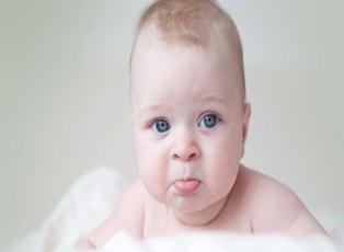 Bebeklerde kusma hastalık habercisi mi?