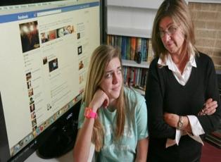 Facebook, trolleri annesine şikayet edecek!